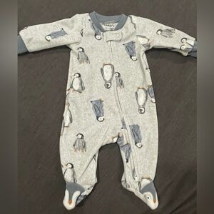 Onesie - newborn baby (BRAND NEW. NEVER USED)